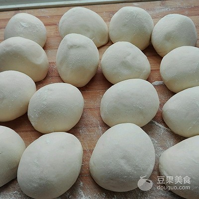 胶东白菜肉大包子#春天不减肥,夏天肉堆堆#