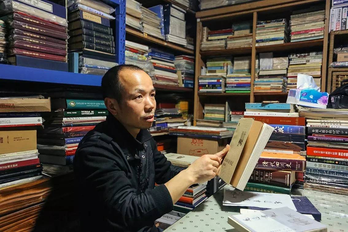 成都连环画小人书专卖店,成都老家具批发市场在哪里