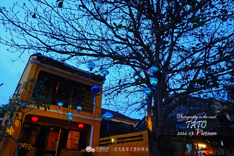 华灯初上霓虹灯闪烁夜色也很美丽,华灯初上迎元宵