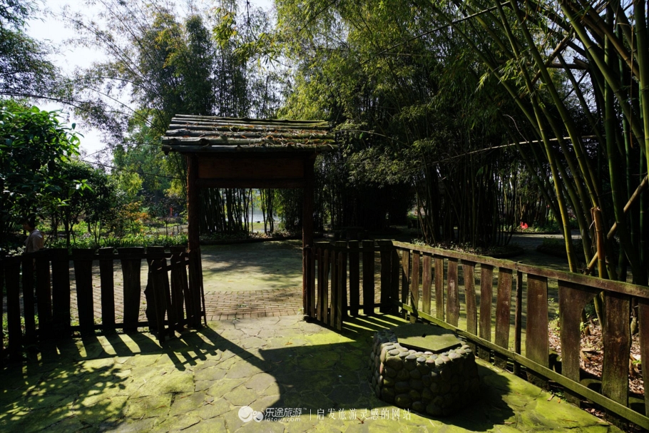 推开石门登一山拜一佛,你就修得了正果