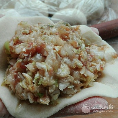 胶东白菜肉大包子#春天不减肥,夏天肉堆堆#