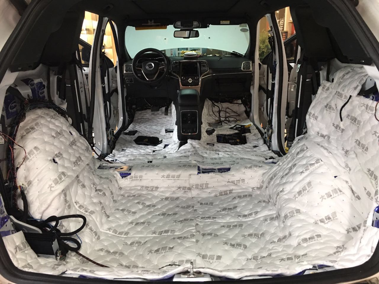 Jeep大切诺基全车大能隔音