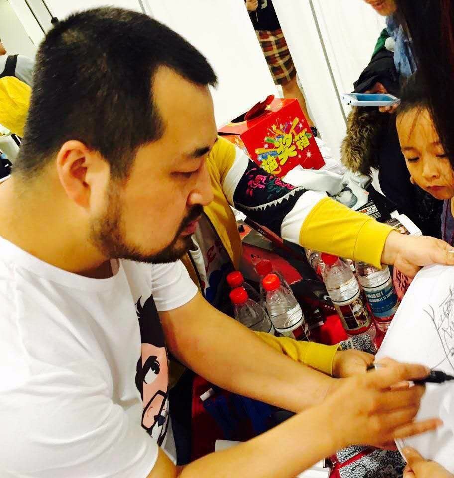 他两年上线14部爆款漫画孵化全版权IP试水漫游联动人气5亿+