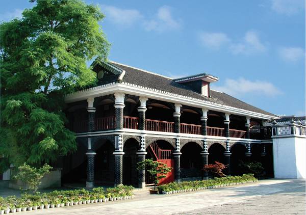 贵州省第十次党代会报告,当代贵州第17期