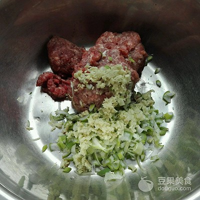 胶东白菜肉大包子#春天不减肥,夏天肉堆堆#