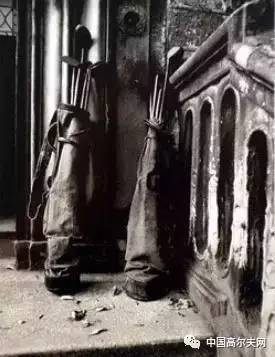 高尔夫球包有轮子的怎么收回去,高尔夫球包可以加轮子吗