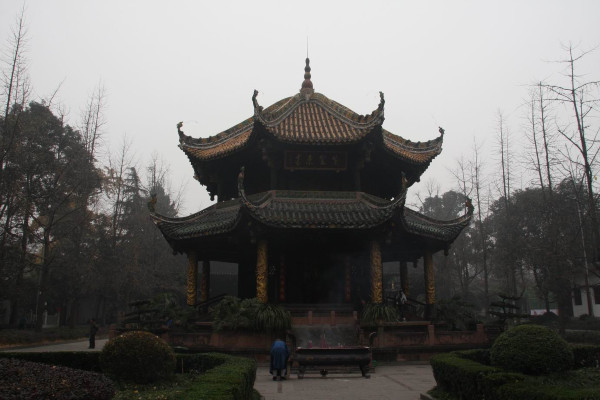 2013.12.27—2014.1.1峨眉、乐山、成都、广汉、都江堰六日暴走游记(下)