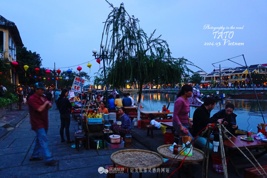 华灯初上霓虹灯闪烁夜色也很美丽,华灯初上迎元宵