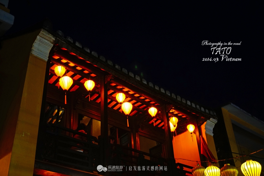 华灯初上霓虹灯闪烁夜色也很美丽,华灯初上迎元宵