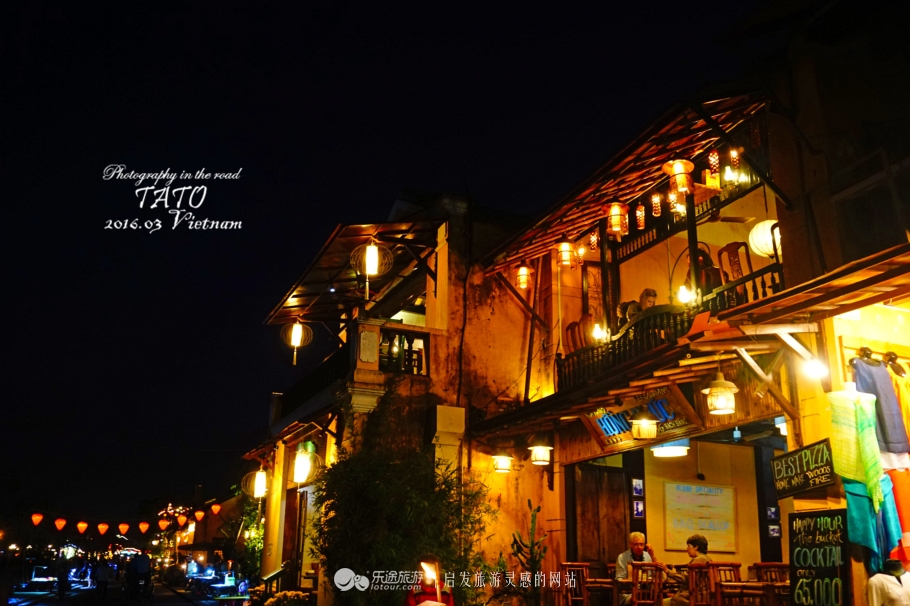 华灯初上霓虹灯闪烁夜色也很美丽,华灯初上迎元宵