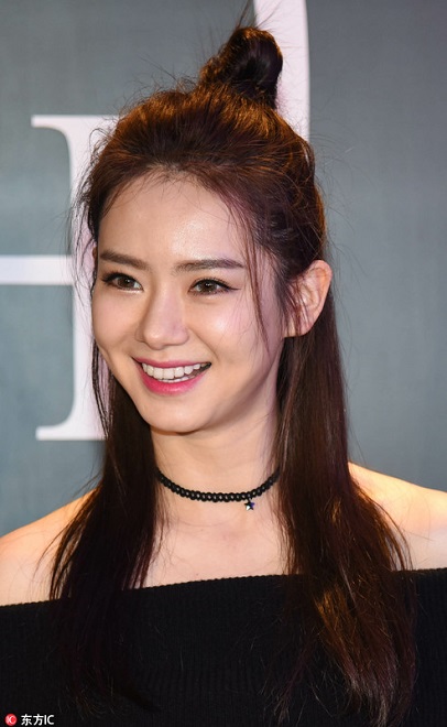 唐嫣戴美瞳和没戴美瞳的对比照,唐嫣首次公开疯狂戴美瞳的原因