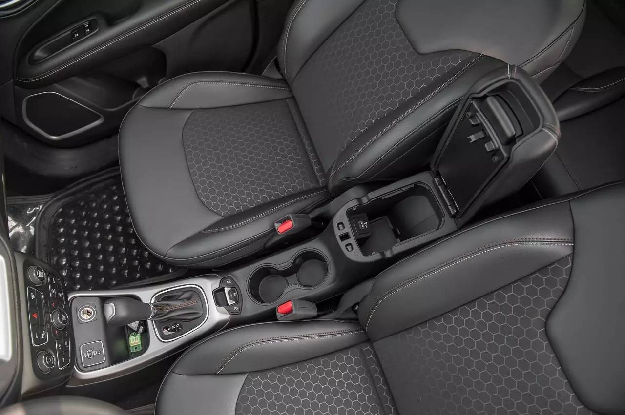 广汽菲克jeep指南者1.4t油耗,广汽菲克jeep指南者试驾视频