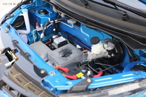 雷丁d80锂电版四轮车评价,雷丁d80高配电动车蓝色图片