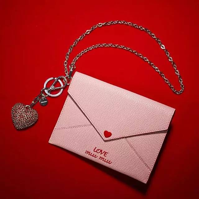 情人节礼物挑这几个准没错 (情人节礼物总有一款适合你)