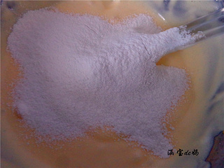 湿性发泡的状态,蛋白怎么打都是湿性发泡