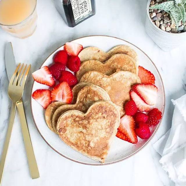 情人节礼物挑这几个准没错 (情人节礼物总有一款适合你)