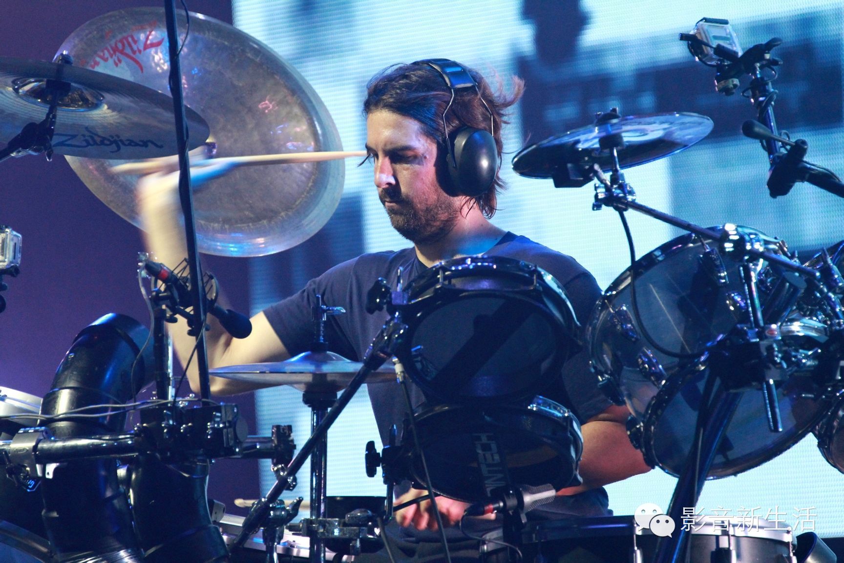 耳机低频和低音一样吗,低频有弹性与低频下潜的耳机