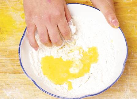 做烧饼怎么和面比较软和好吃,烧饼怎样和面才好吃