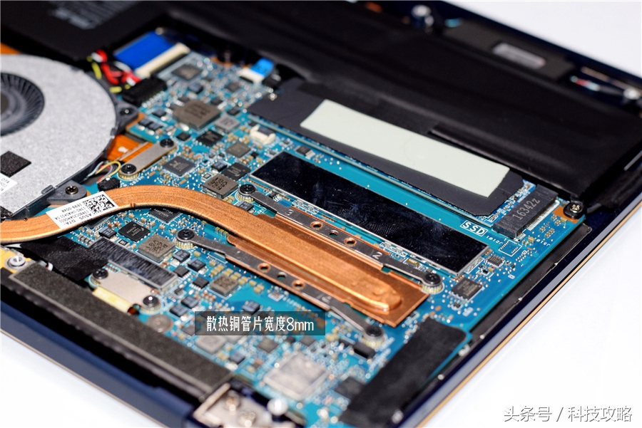 小米笔记本轻松拆机,比硬币还薄的小米笔记本开箱