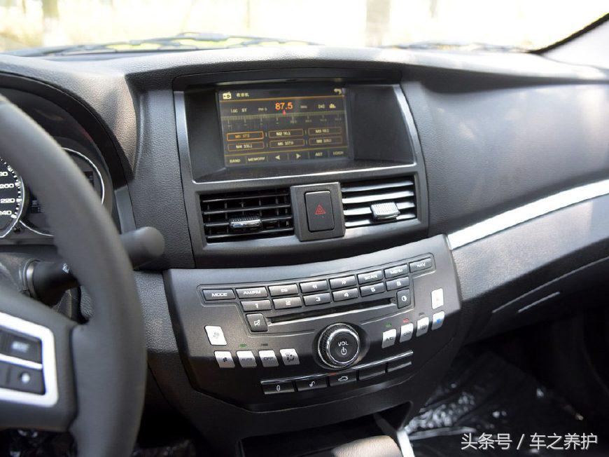 8万自主民营乘用车，有着30万的外观20万的配置