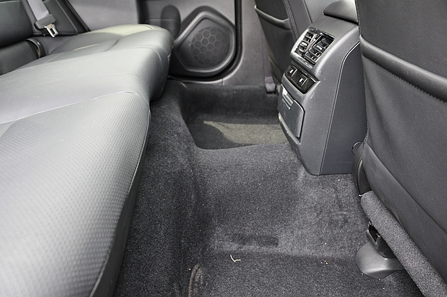 二手斯巴鲁傲虎是中型suv,体验全新斯巴鲁BRZ