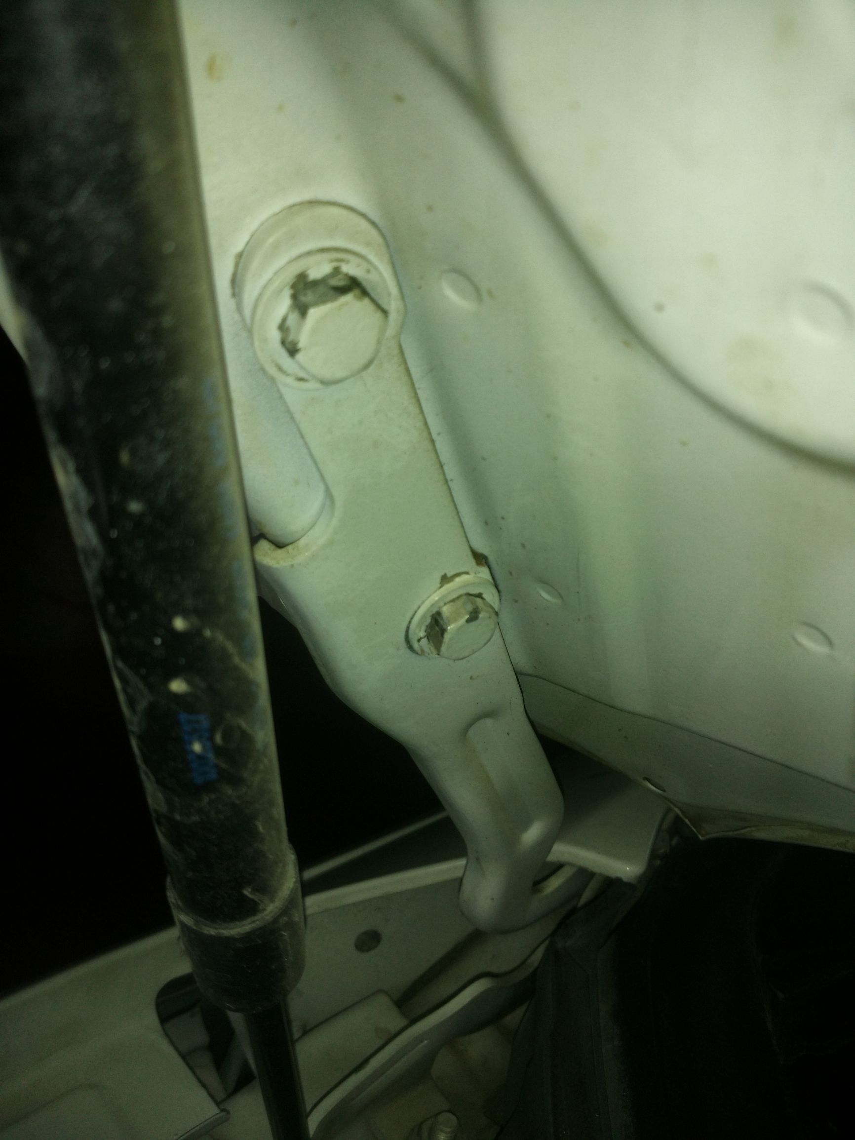 mg6如何鉴别事故车,mg6车祸