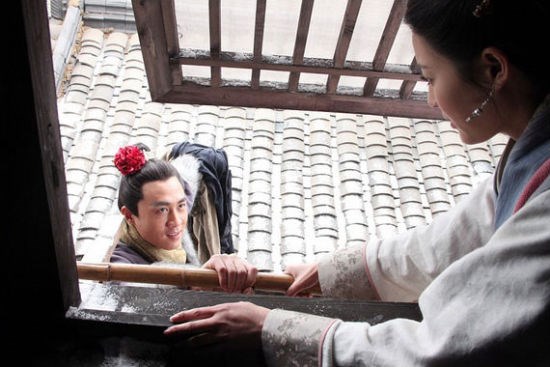 挡风玻璃有小裂口怎么修复,挡风玻璃裂口修补多少钱