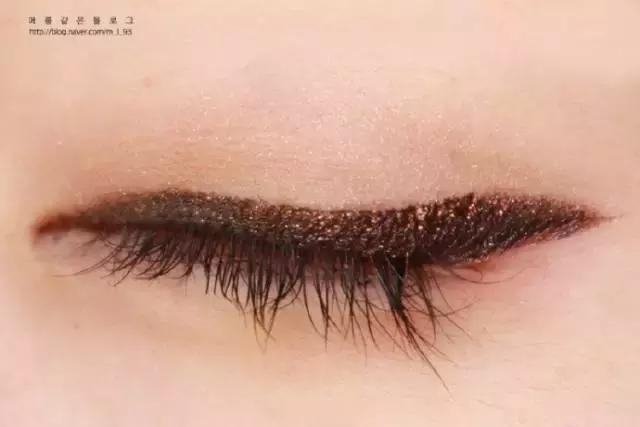 专治手残党眼线辅助器,真正好用不晕妆的眼线笔