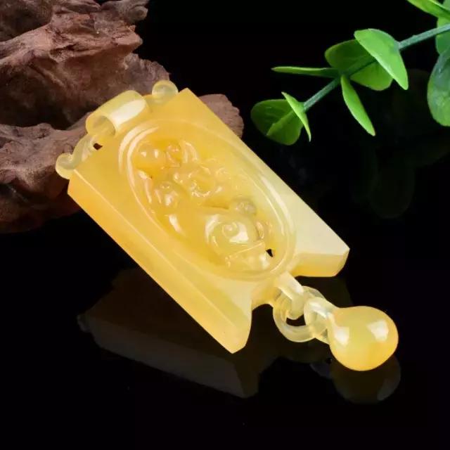 黄龙玉手镯有没有收藏价值,缅甸黄龙玉的收藏价值