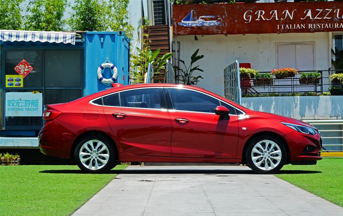 雪佛兰新科鲁兹2016款优缺点,全款5000左右雪佛兰科鲁兹