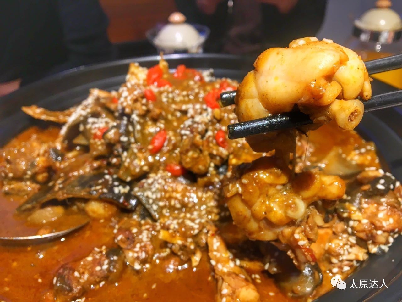 靠着这道菜这家店火了二十年,这个店只专注做一道菜却火了5年