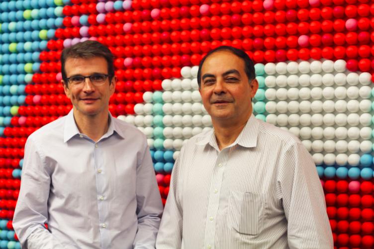 护唇「膏」过时了！小天后泰勒斯都用护唇「球」