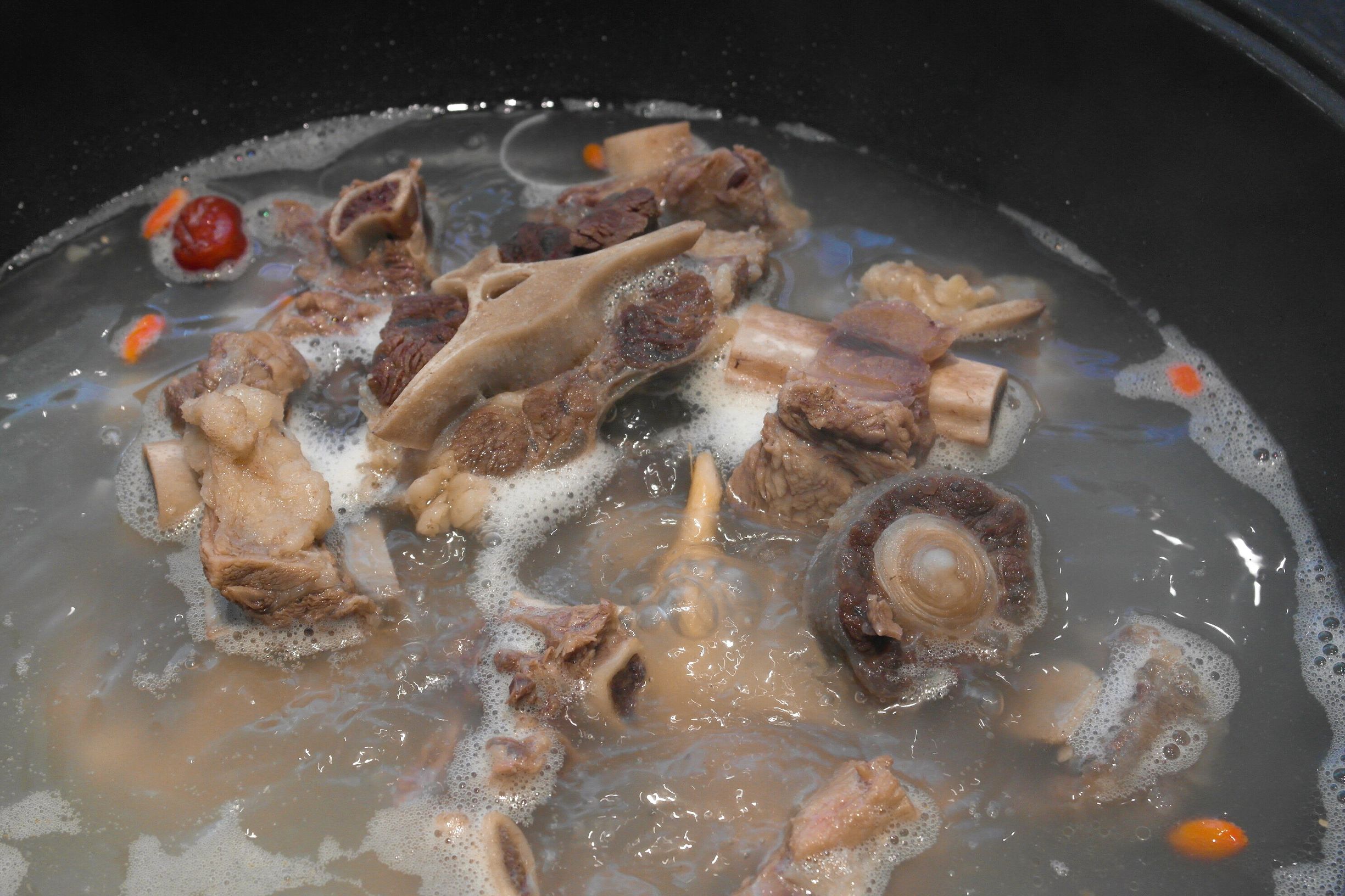 冬天来了牛排火锅吃起来,开春滋补汤