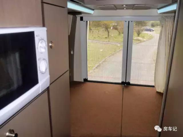 小空间大行程,大通原厂2018款b型房车体验