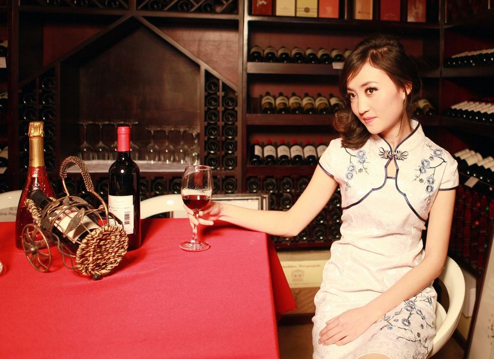 喝了这么多年白酒你真的喝对了吗,喝了这么多年红酒你真的会喝吗