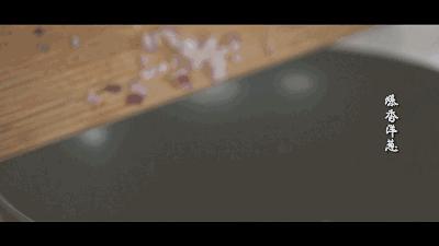 土豆别再炒丝了，教你简单的新做法，好吃又快手，上桌就被抢光光