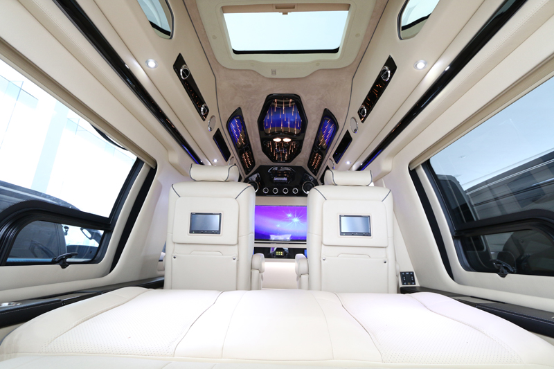 人民的名义车子片段,人民的名义考斯特片段