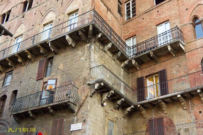 锡耶纳vs费尔玛纳,锡耶纳汽车