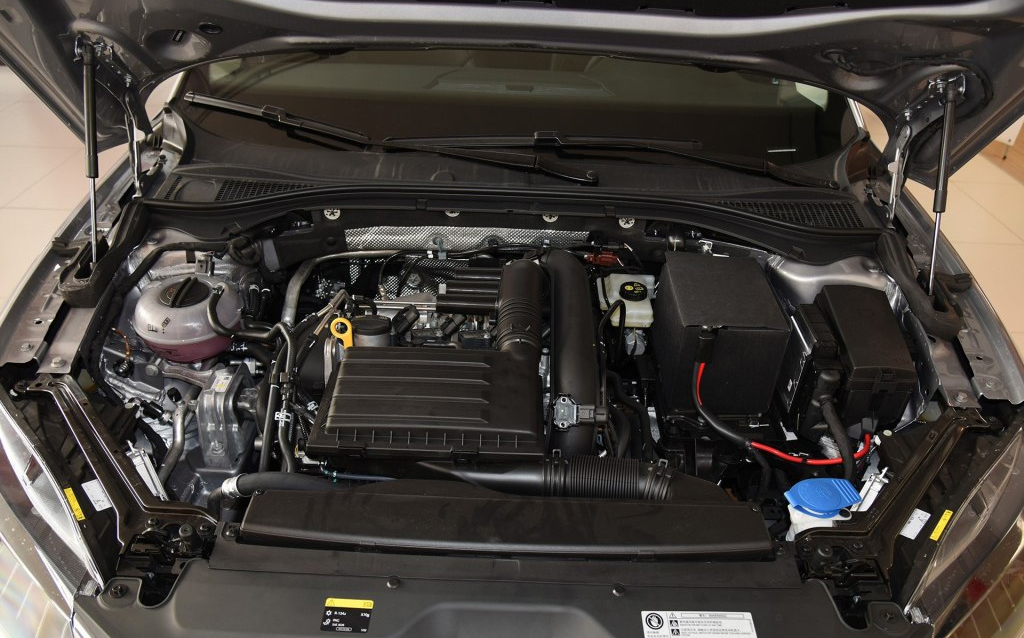 蒙迪欧帕萨特迈腾对比,德系轿车18万哪款性价比高