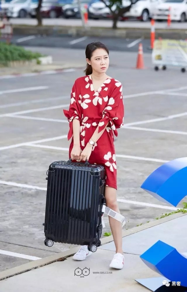 小白鞋过时了吗,小白鞋真的永不过时