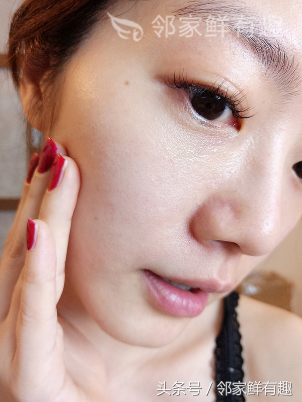 女神的秘密*器武**，神级粉饼Laura Mercier唤颜凝露