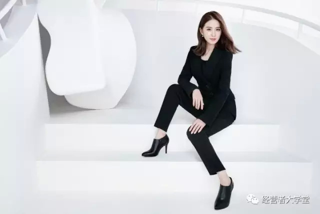 穿“达芙妮”的女神,你的鞋底掉了!║冷眼看市场