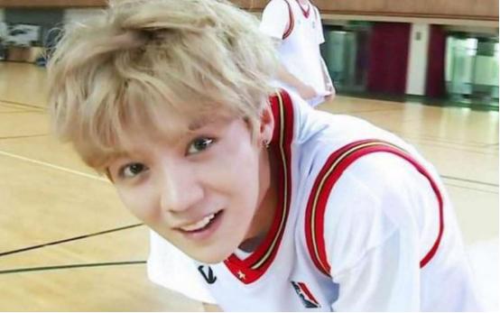 鹿晗小鲜肉,鹿晗不可思议的傻狍子