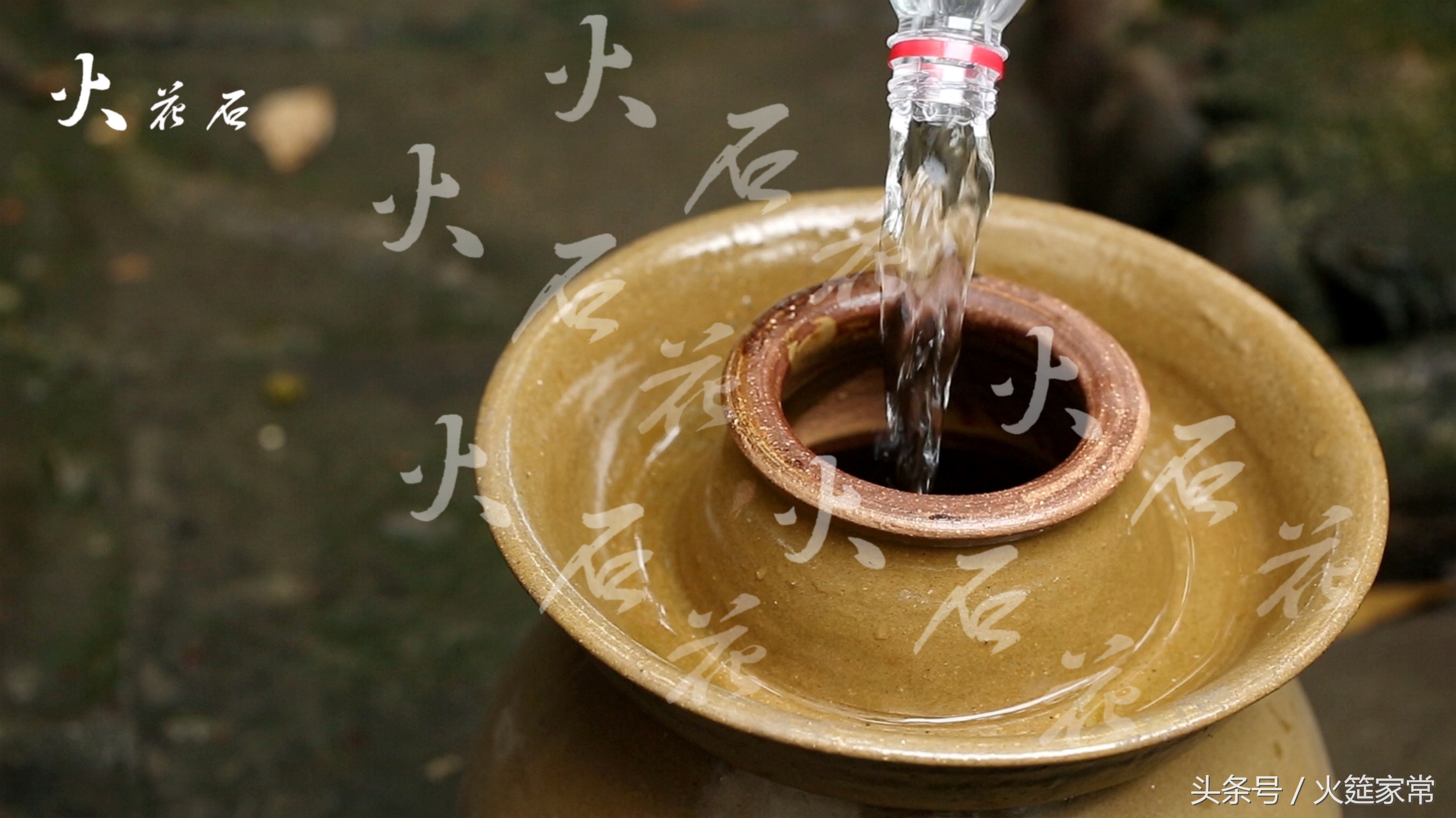 泡青菜做酸菜鱼味道美滋滋的,酸菜鱼好吃的关键在于这个辣椒水