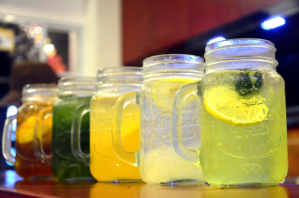 依筱轩的牛排杯｜一杯在手，肉菜都有