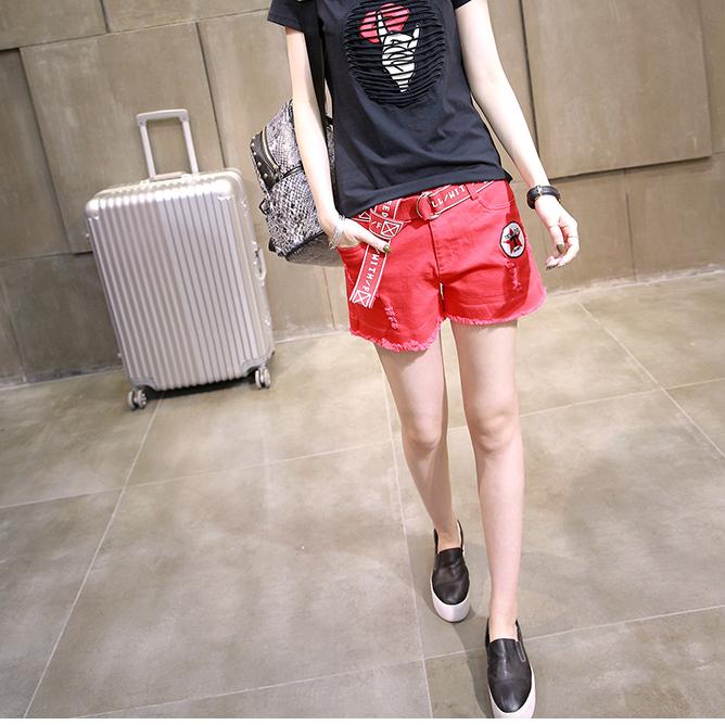 夏季时兴穿什么短衣短裤,啥颜色的夏季短裤穿着有气质