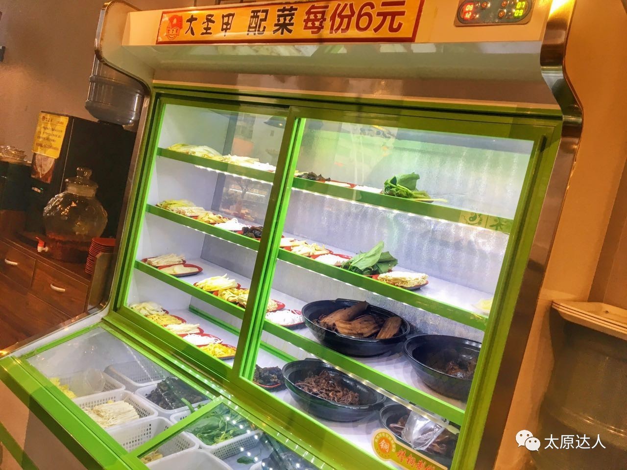 靠着这道菜这家店火了二十年,这个店只专注做一道菜却火了5年