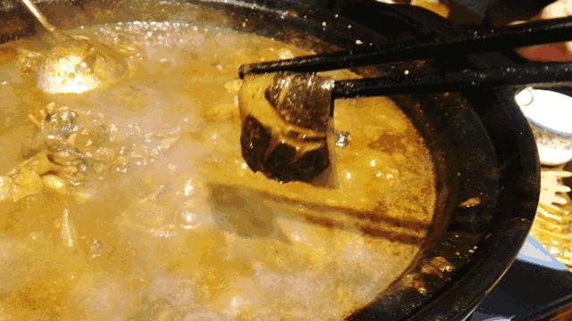 靠着这道菜这家店火了二十年,这个店只专注做一道菜却火了5年