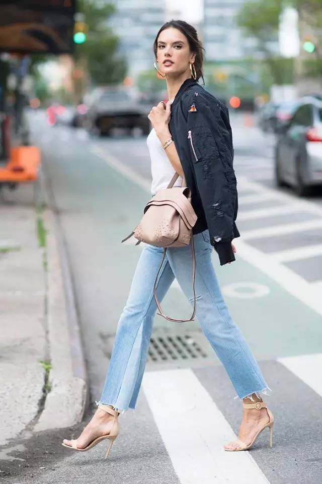 好看的卷裤脚裤子,别再穿阔腿裤了2019年流行这4条