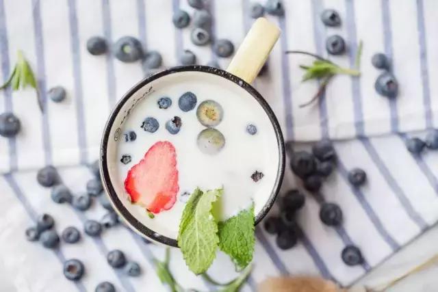 云南脆甜蓝莓,云南正宗新鲜蓝莓